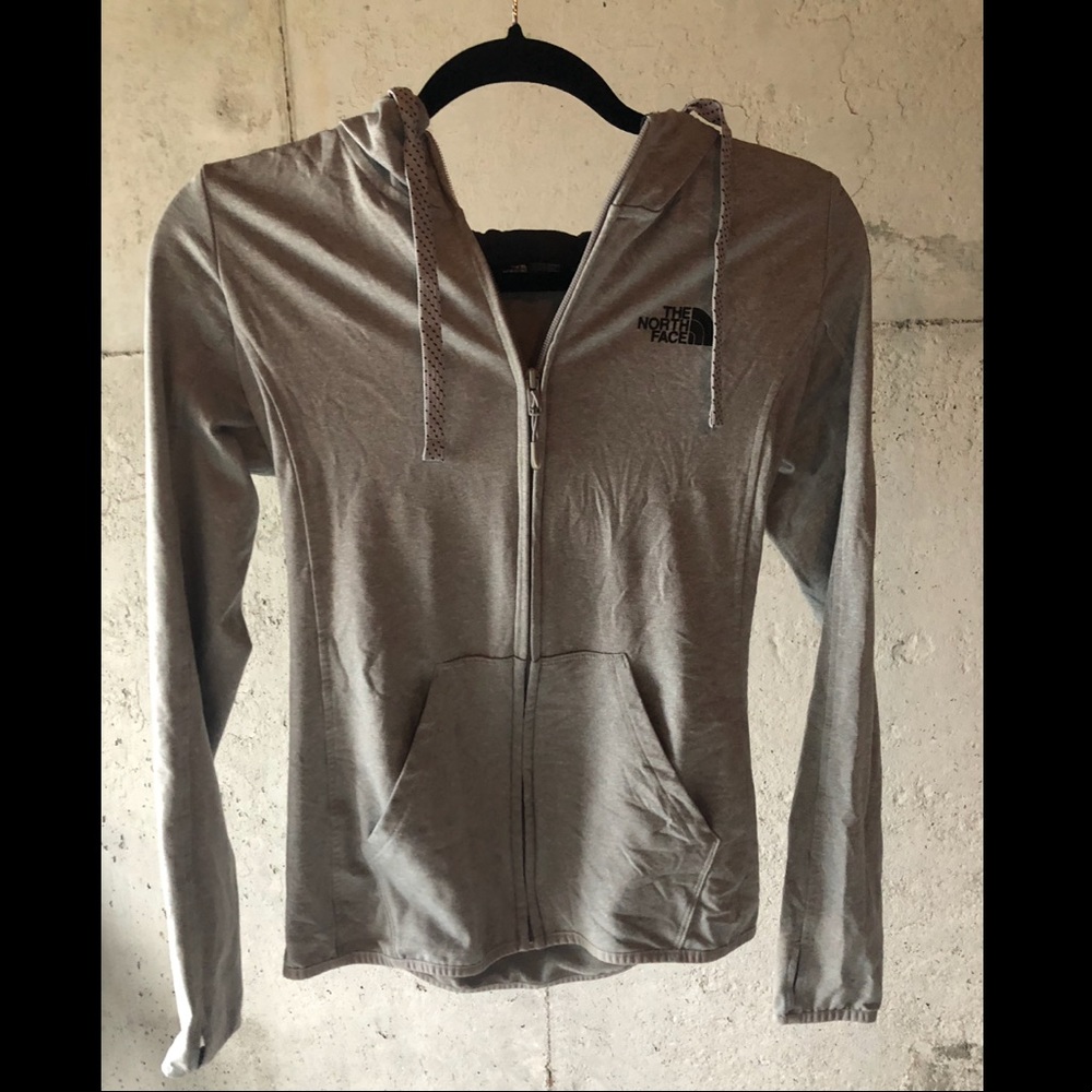 Hooded zip-up fitted jacket